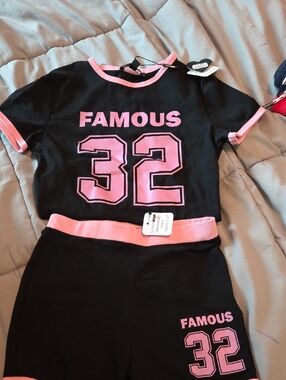 Fashion Nova Kids Matching Set Black and Pink "FAMOUS 32"